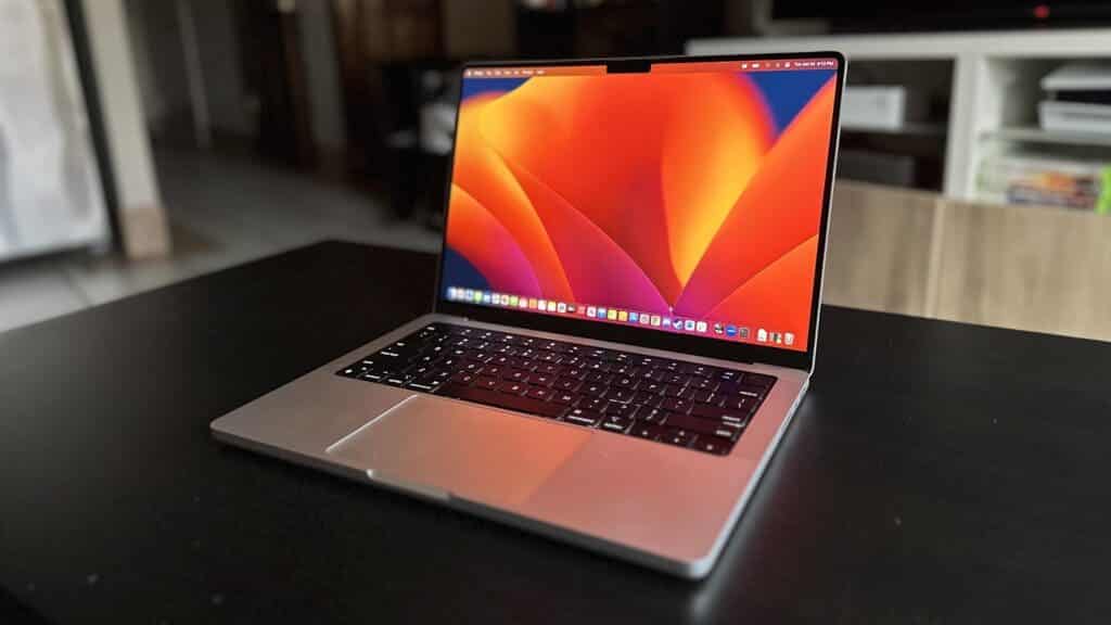 Apple MacBook Pro Business Best Travel Laptop