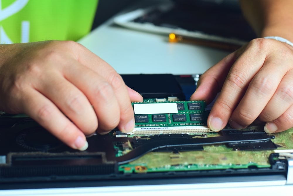 A view of a person checking RAM on a laptop